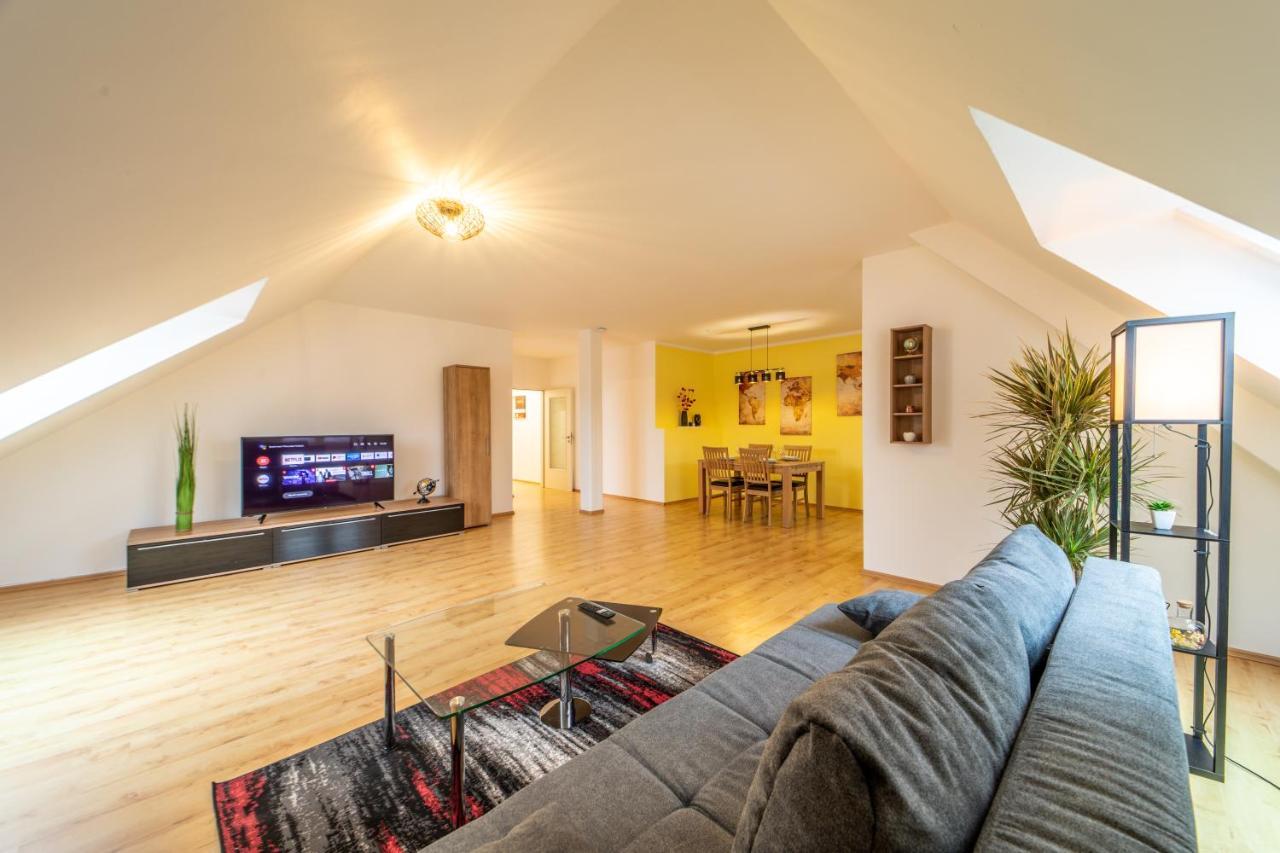 Appartamento Moderne Dachgeschosswohnung - Parkplatz - Netflix *