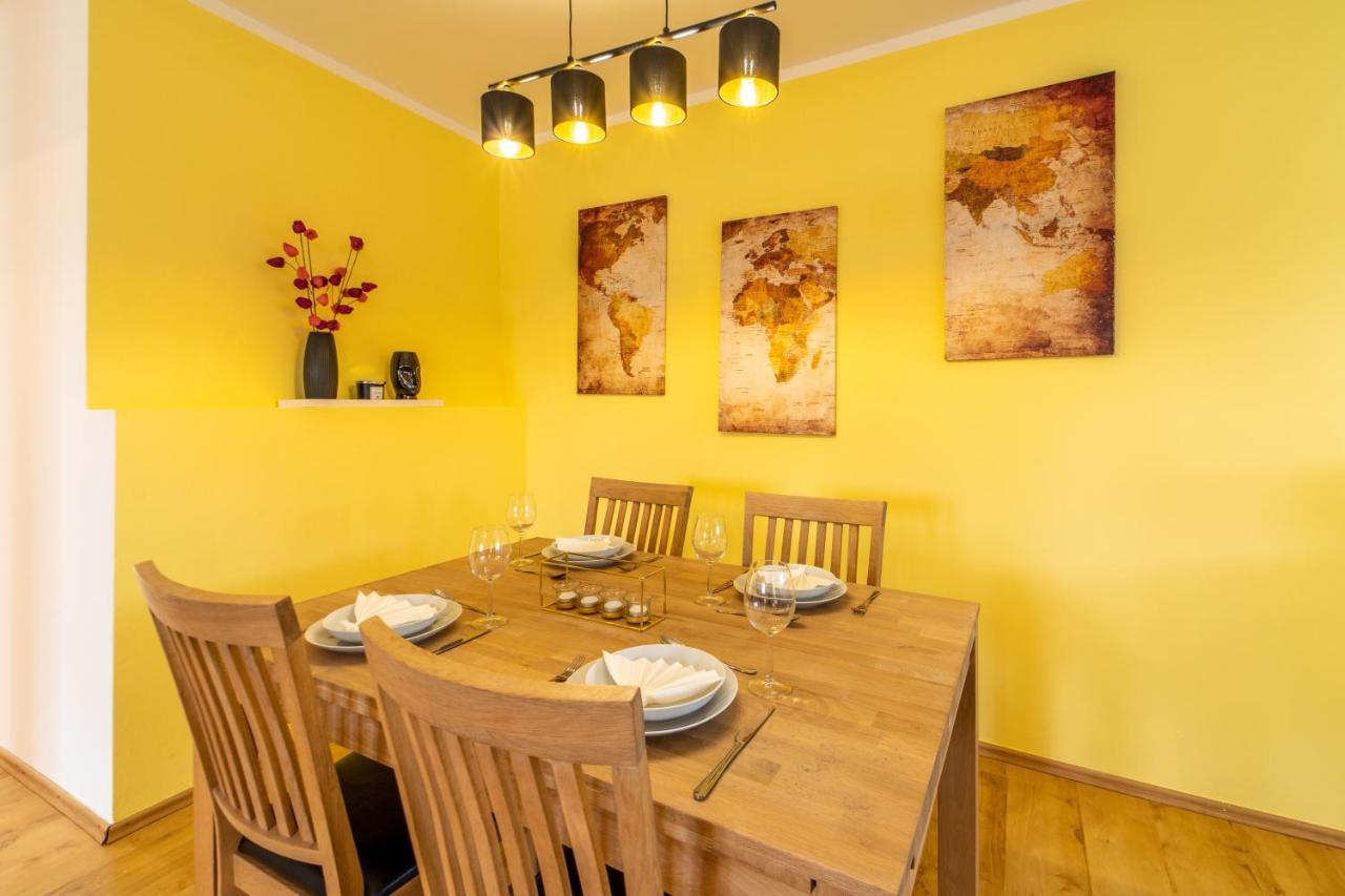 Moderne Dachgeschosswohnung - Parkplatz - Netflix Apartment *