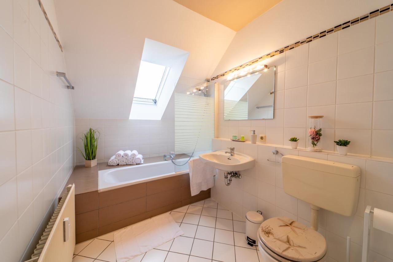 Apartment Moderne Dachgeschosswohnung - Parkplatz - Netflix *