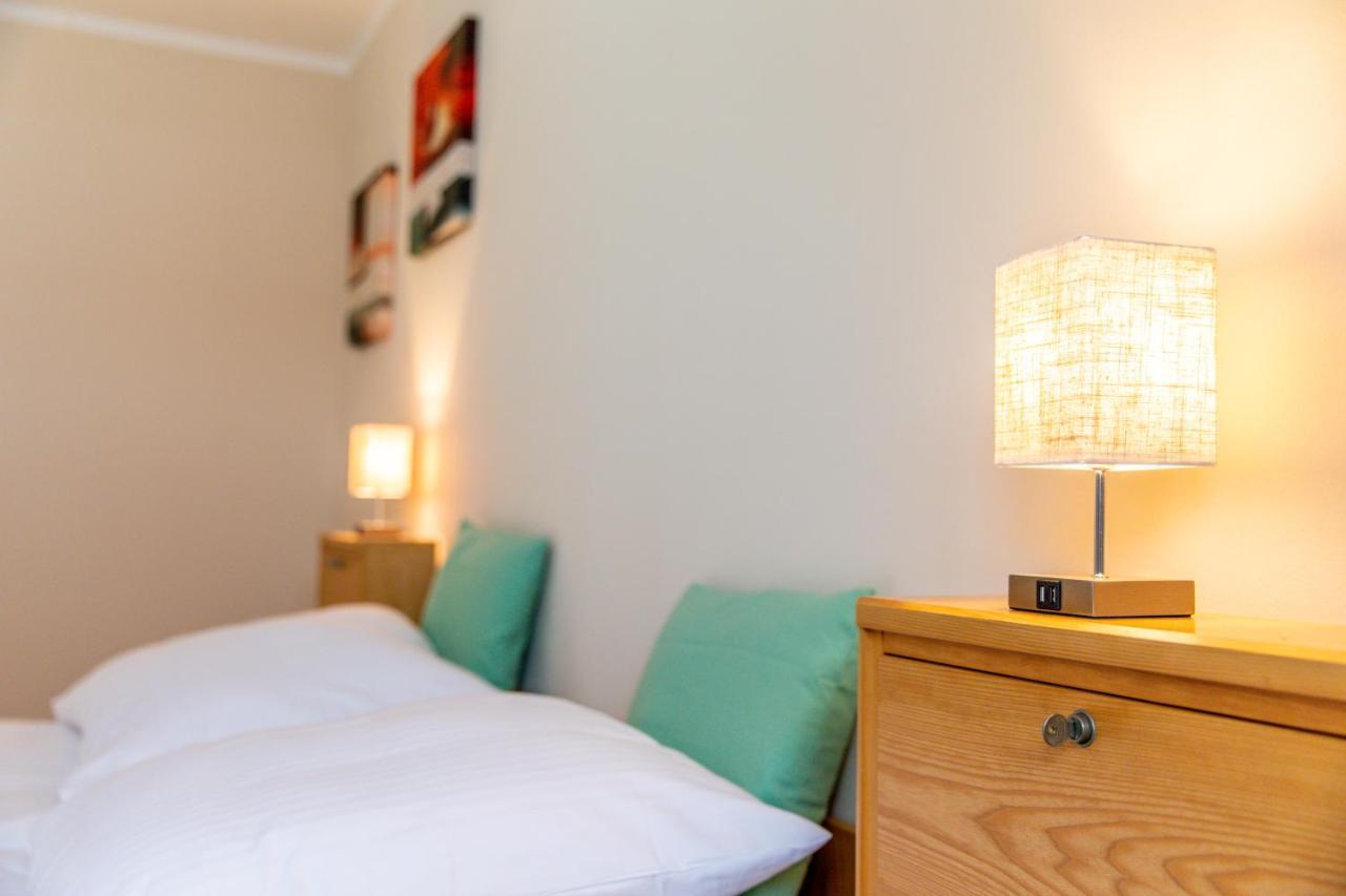 Moderne Dachgeschosswohnung - Parkplatz - Netflix Apartment